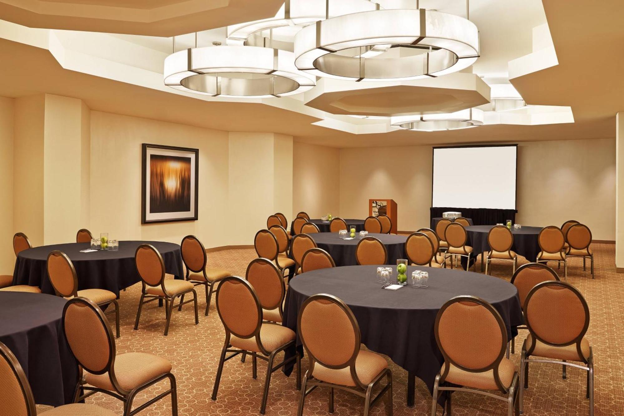 Sheraton Detroit Нови Екстериор снимка