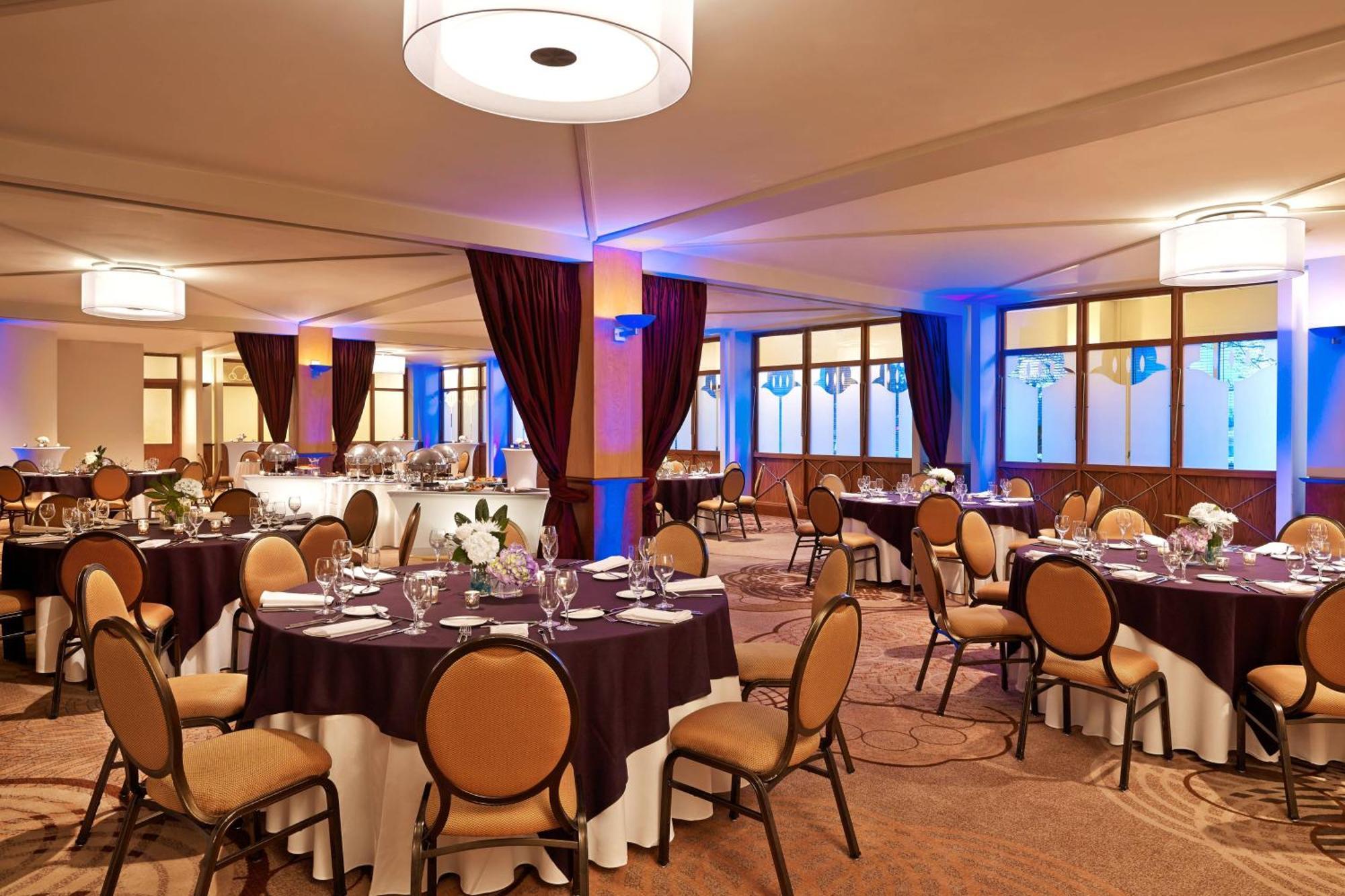 Sheraton Detroit Нови Екстериор снимка