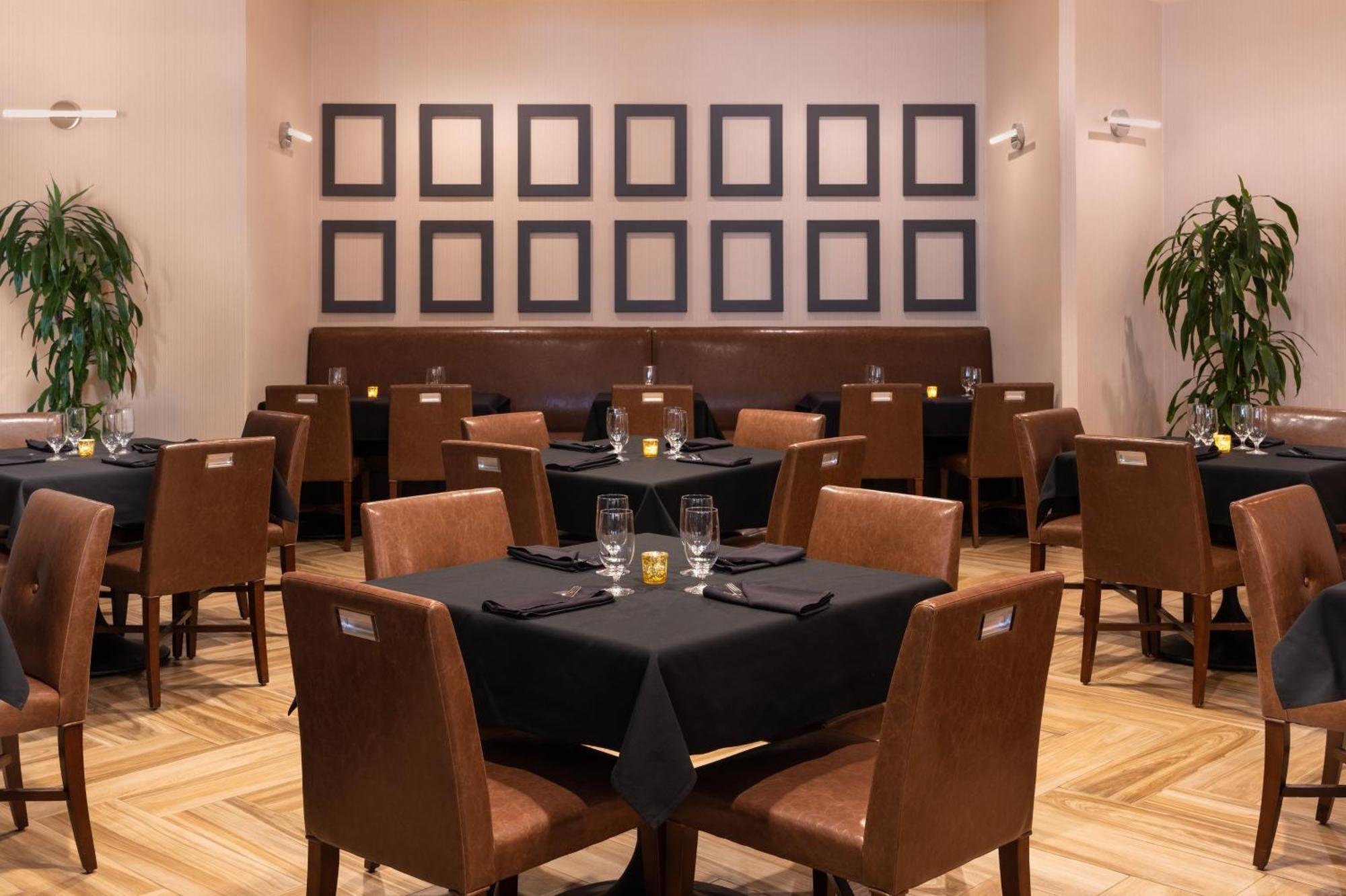 Sheraton Detroit Нови Екстериор снимка